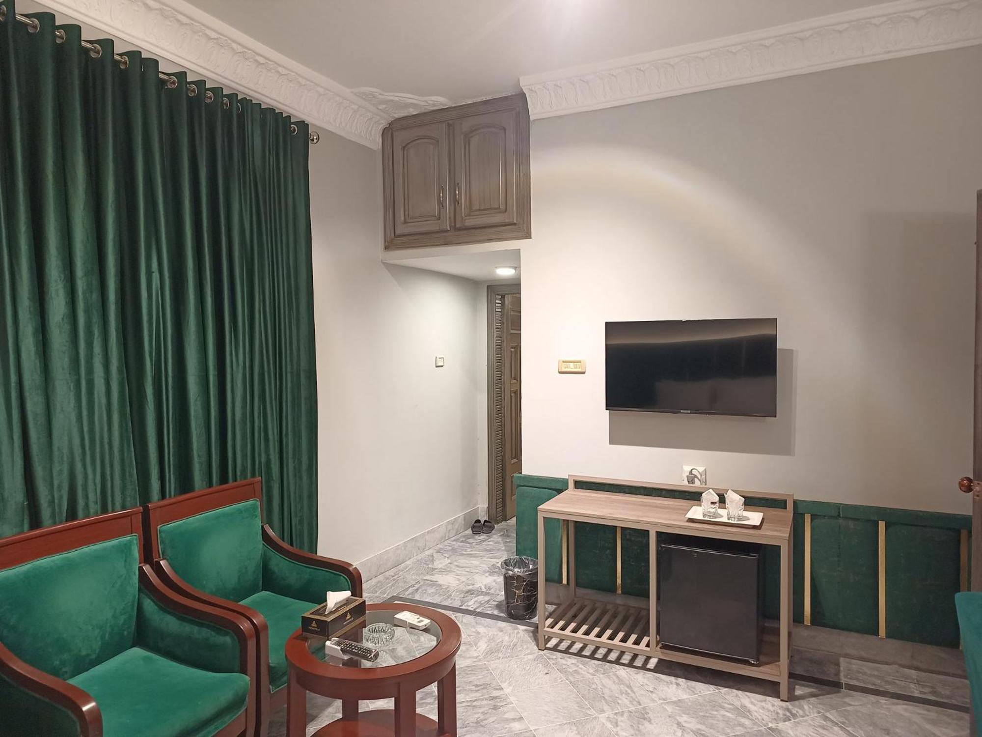 Vip Express Hotel Peshawar Exterior foto